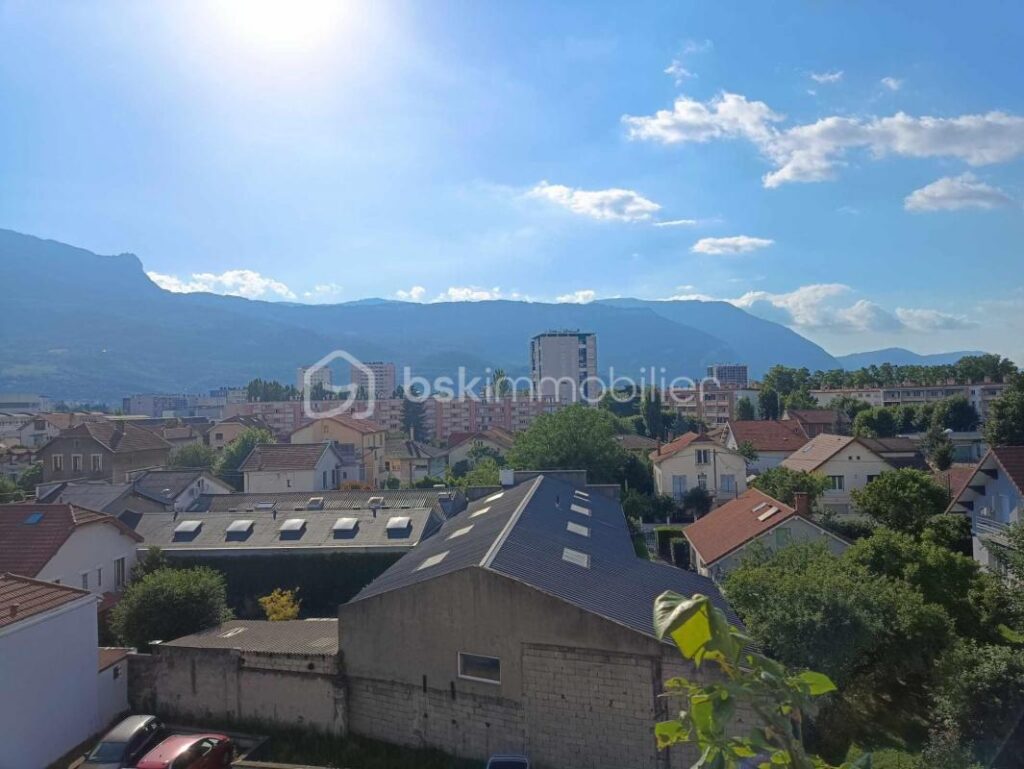 Appartement T4 97 m2 et garage – 4 pièces – 3 chambres – 97 m²