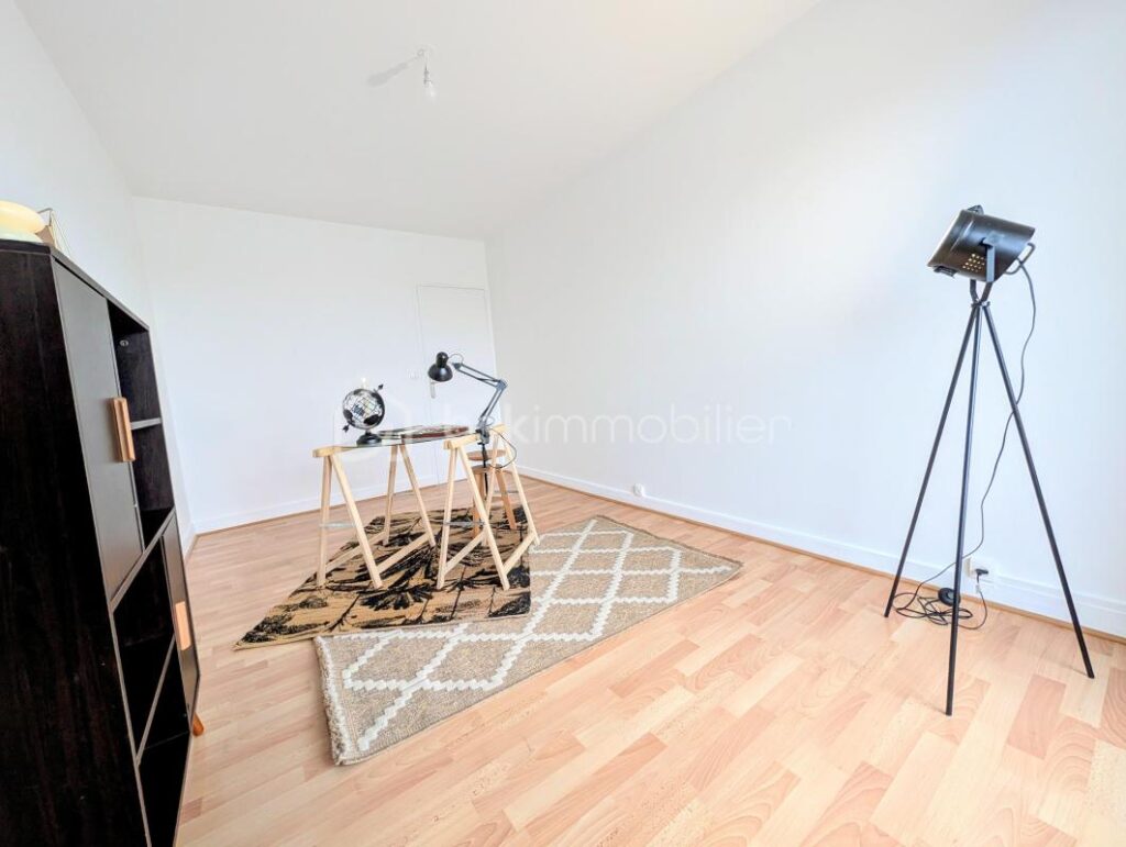 💎 APPARTEMENT D’EXCEPTION : DUPLEX DE STANDING AVEC VUE CATHÉDRALE ! ‘Le prestige du Dernier Étage’ – 6 pièces – 4 chambres – 135 m²