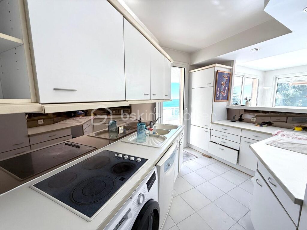 Cannes Croix-des-Gardes – Appartement 86m² – 3 pièces – Grande terrasse – vue mer – Piscine – Garage – 3 pièces – 2 chambres – 86 m²