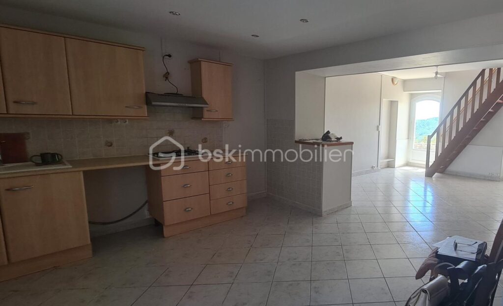 Antisanti- Maison de village 87m2 – 4 pièces – 3 chambres – 87 m²