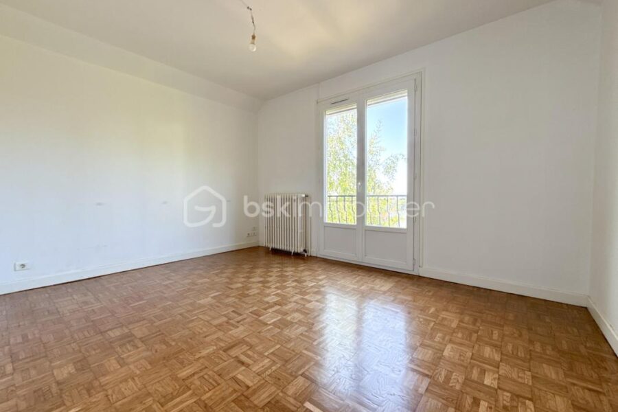 Maison à vendre à Paron