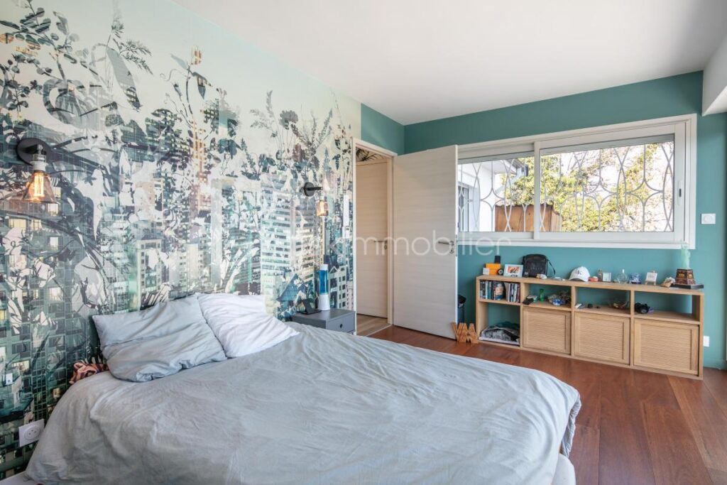 Maison de 200m2 avec piscine – 6 pièces – 4 chambres – 200 m²