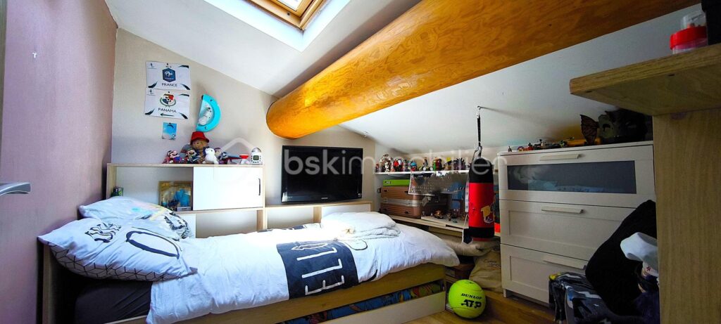 Magnifique appartement situé sur Lambesc , avec une place de parking privée extérieur inclus – 3 pièces – 2 chambres – 44 m²