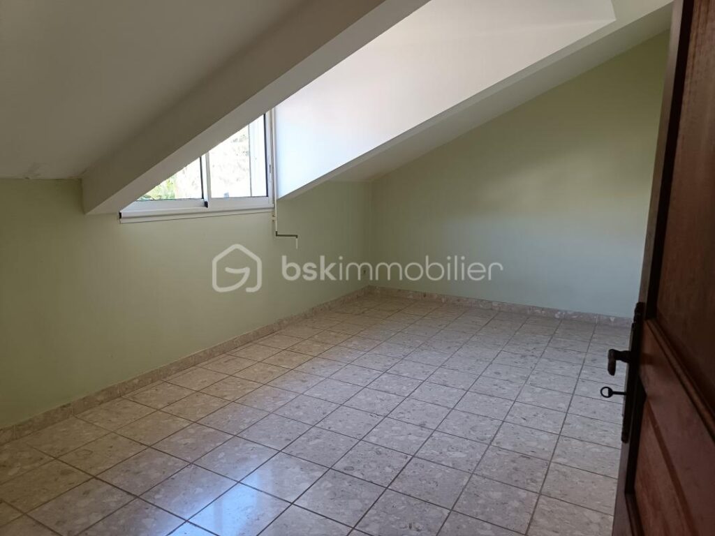 Villa F4/5 de 118m² secteur la Bretagne – 5 pièces – 3 chambres – 118 m²