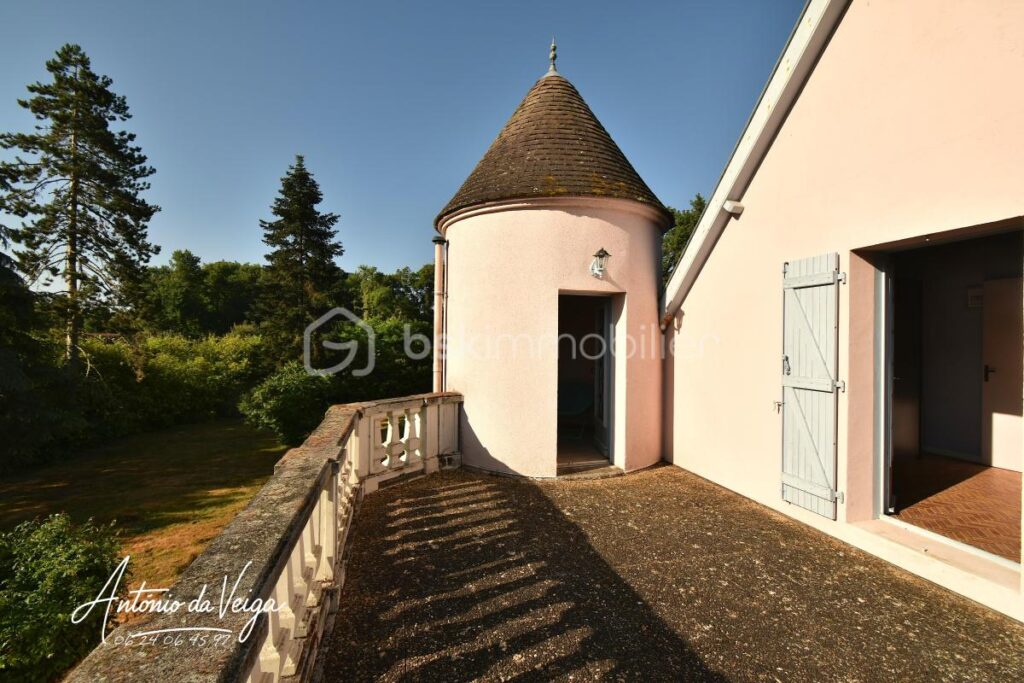 Propriété de charme avec parc arboré et piscine – 5 pièces – 3 chambres – 113 m²