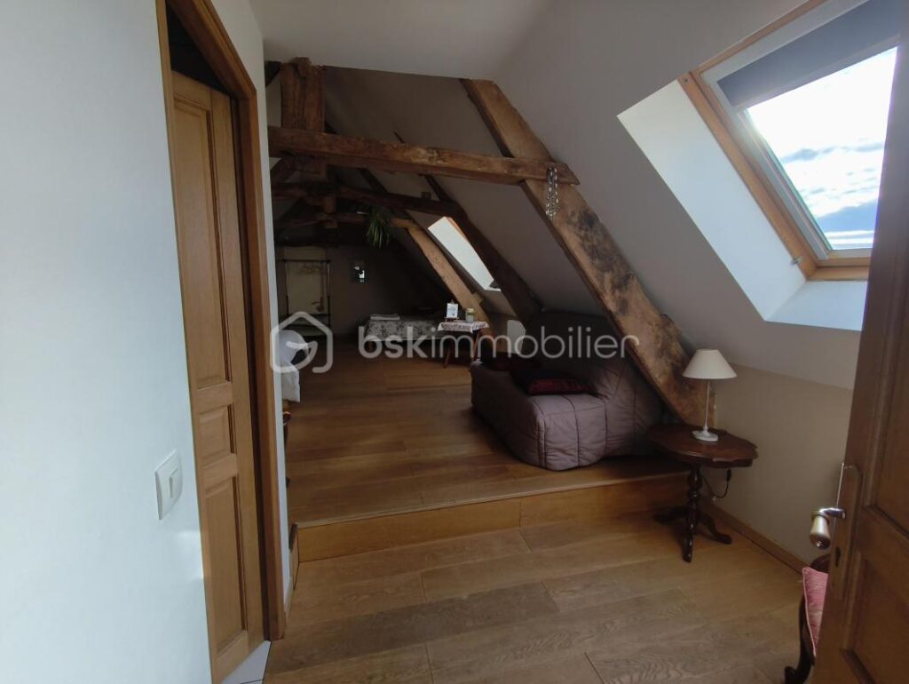 Maison de charme en pierre – Volumes, lumière et sérénité au cœur des marais – 7 pièces – 4 chambres – 245 m²