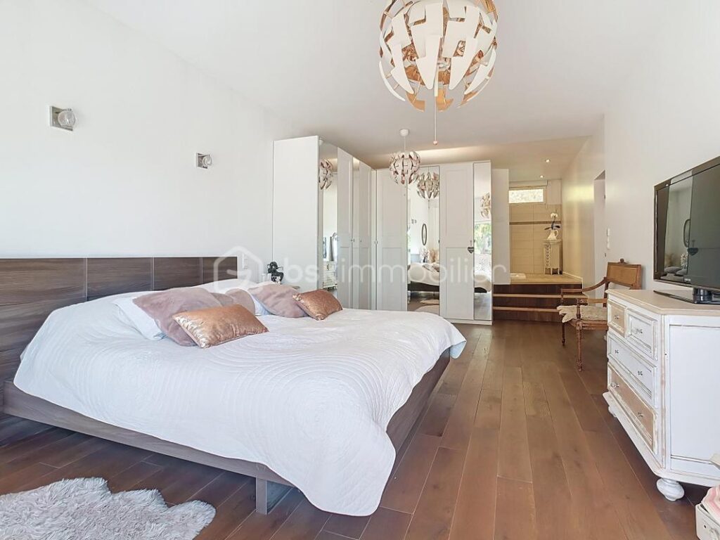 À VENDRE – Maison de prestige avec vue imprenable sur la Marne – Chalifert / Chessy – 8 pièces – 6 chambres – 310 m²