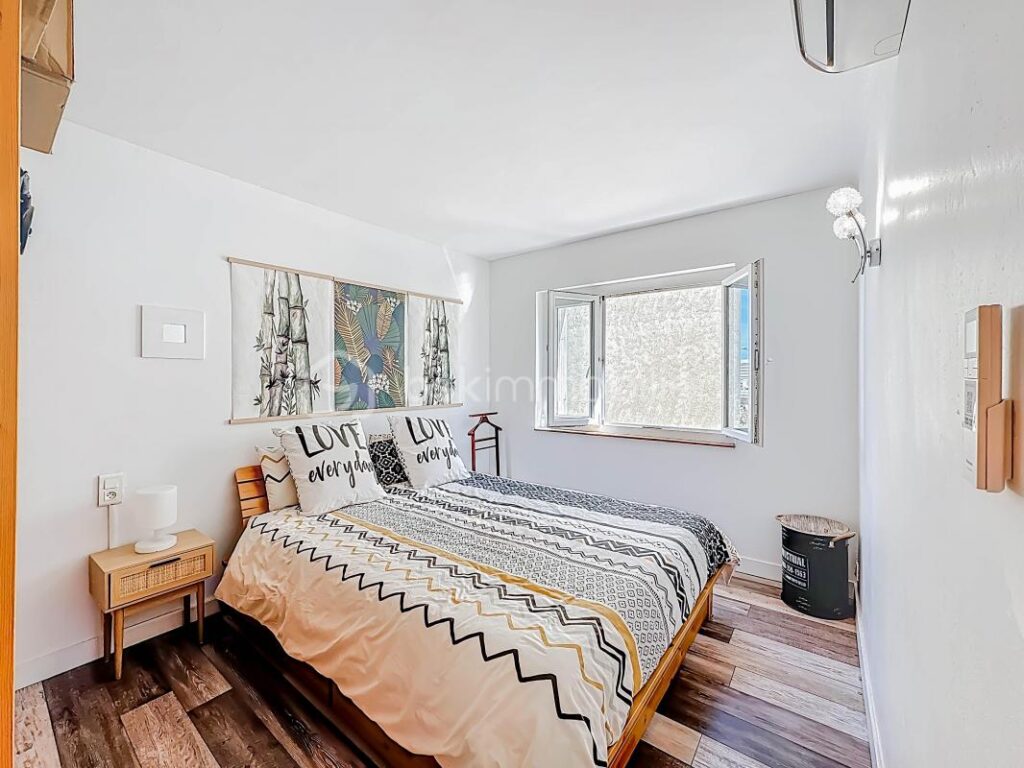 EXCLUSIVITE *** Magnifique Appartement T2 entièrement rénové avec terrasse et parking à PALAVAS *** – 2 pièces – 1 chambre – 40 m²