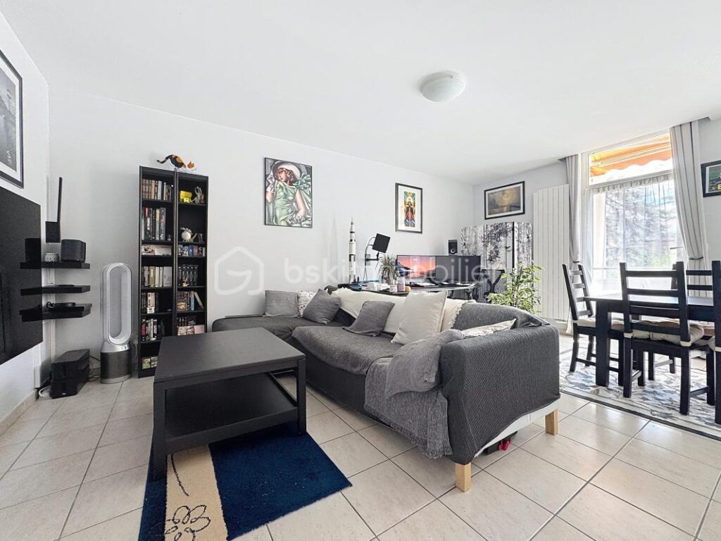 Bel appartement situé sur les hauteurs de Dijon- parking- cave et piscine – 2 pièces – 1 chambre – 51 m²