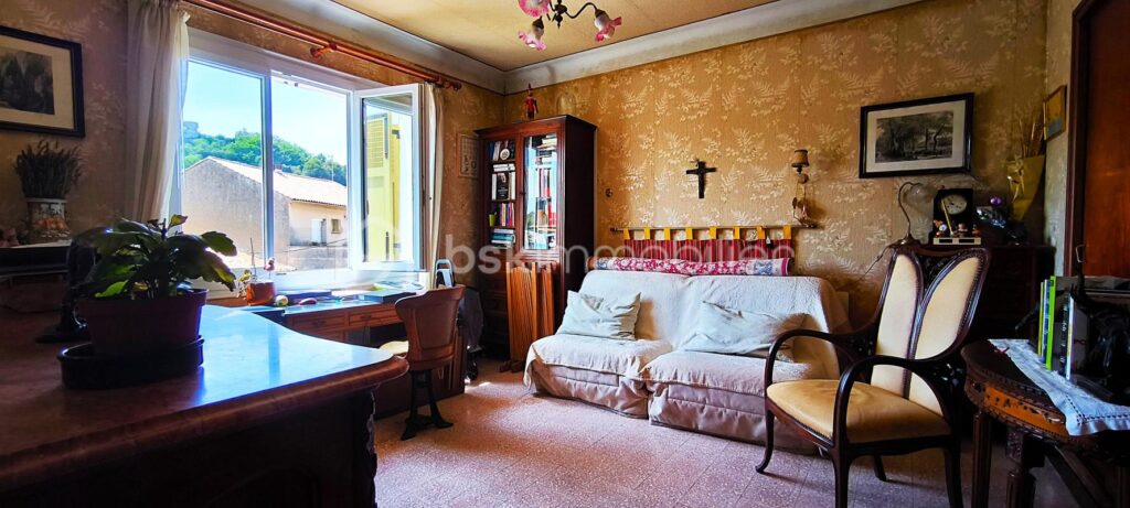 Magnifique maison avec un jardin et un grand garage sur Rognes – 3 pièces – 2 chambres – 95 m²