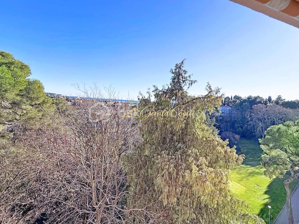APPARTEMENT 4 PIECES DE 73 M² / CANNES LA BOCCA – 4 pièces – 3 chambres – 69 m²