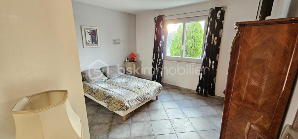 MAISON avec belle vue 165m2 – 4 pièces – 3 chambres – 165 m²