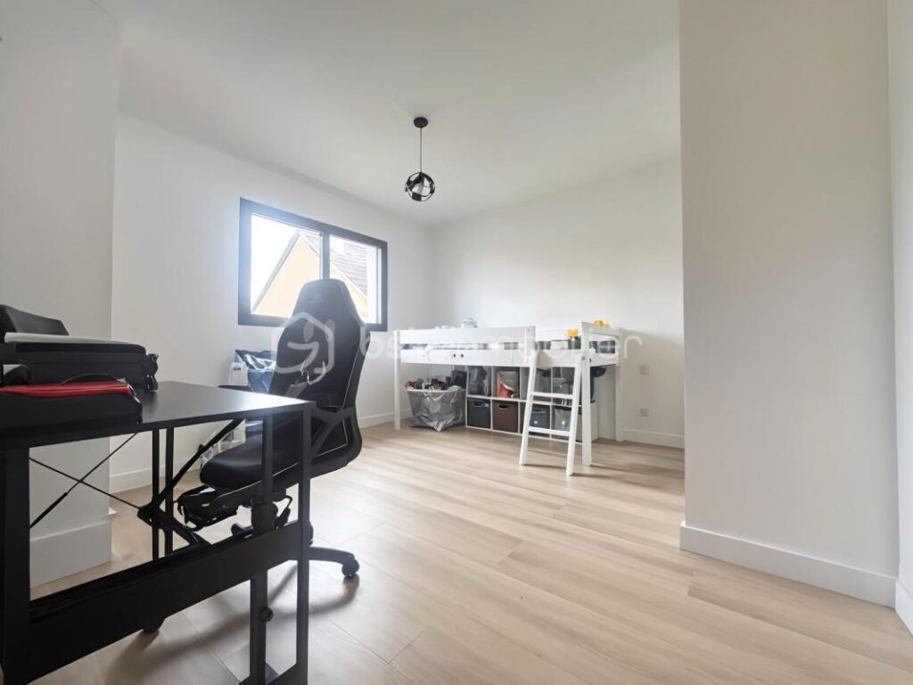 À vendre : Magnifique maison à Linas ! – 6 pièces – 4 chambres – 140 m²