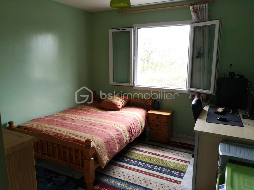 MAISON 8 pièces 186 m² – 8 pièces – 7 chambres – 183 m²