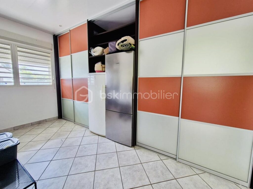 Superbe villa T4 de 200m2 à Matoury – 4 pièces – 3 chambres – 200 m²