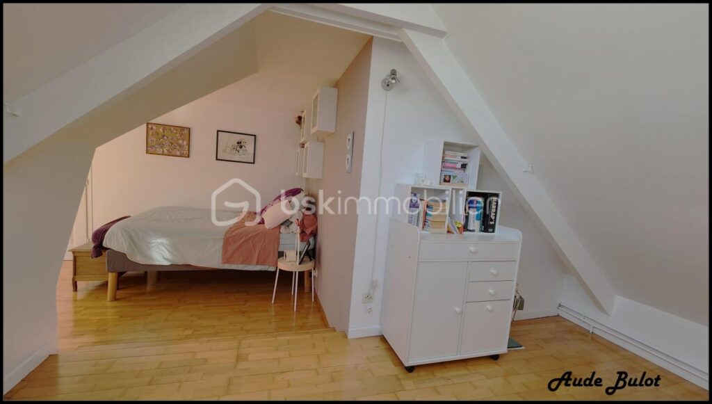 Ferme au carré de 285 m² – Un havre de paix aux portes de Lille – 7 pièces – 4 chambres – 285 m²