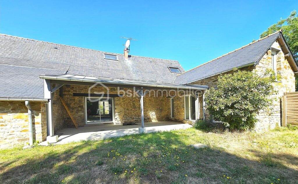 Magnifique Longère en Pierre de 1850 rénovée – 8 pièces – 5 chambres – 217 m²