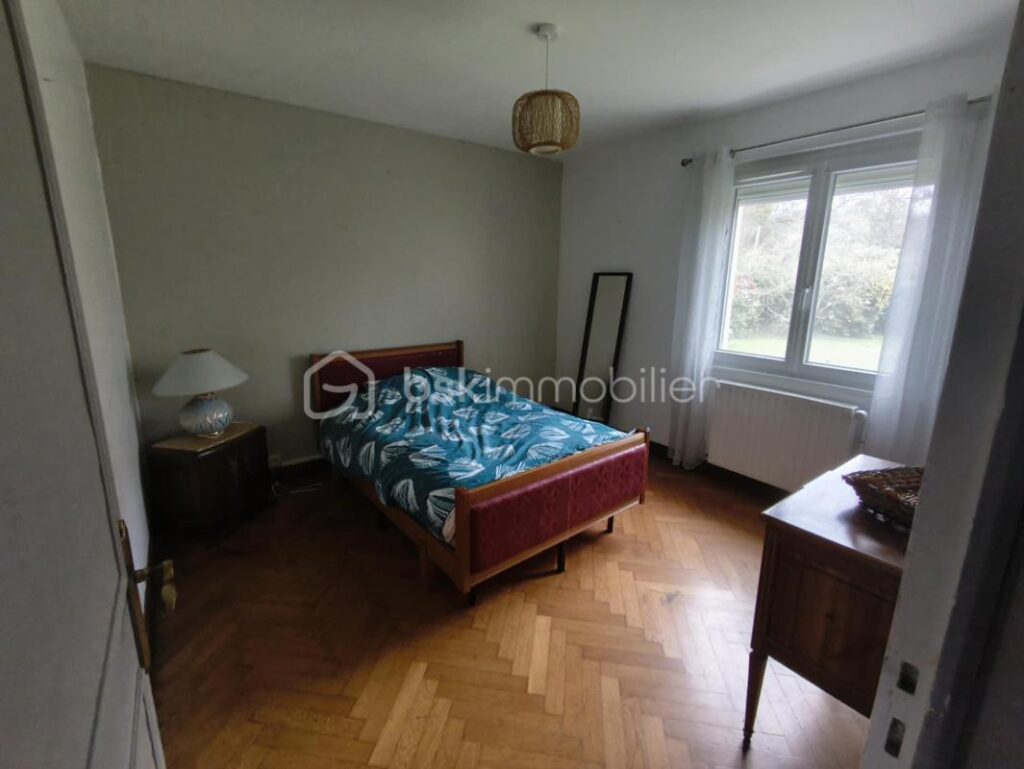 Charmant pavillon familial aux beaux volumes – 7 pièces – 4 chambres – 145 m²