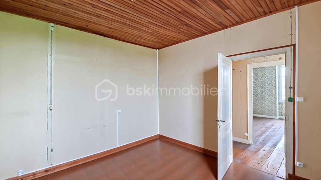 Maison familiale au calme / Grands volumes & superbe potentiel – 6 pièces – 4 chambres – 143 m²