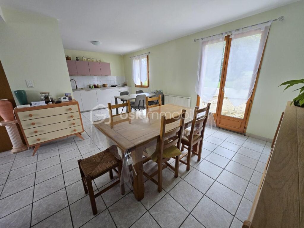 Magnifique Pavillon de plain pied de 128m² à Nevers – 7 pièces – 6 chambres – 128 m²