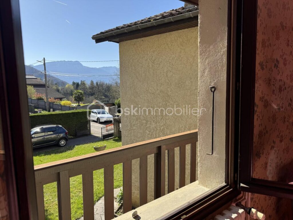 🏡 Saint-Nicolas-de-Macherin – Maison 7 pièces – 152 m² de tranquillité et de potentiel! – 6 pièces – 6 chambres – 152 m²