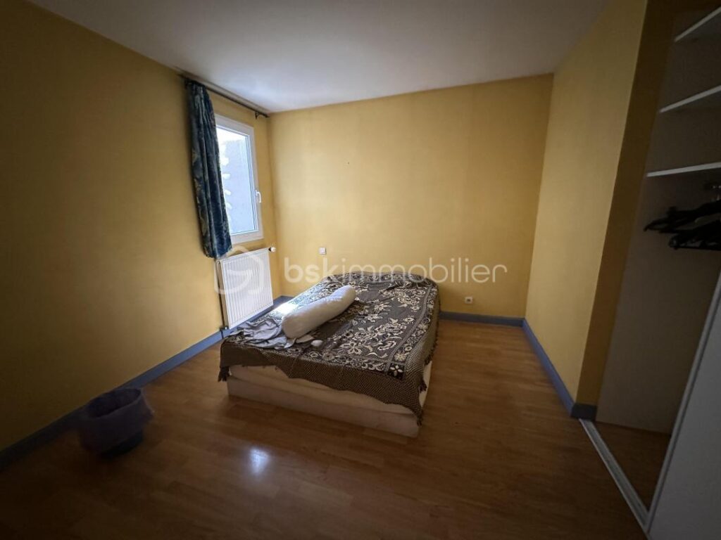 IMMEUBLE – 7 pièces – NR chambres – 280 m²