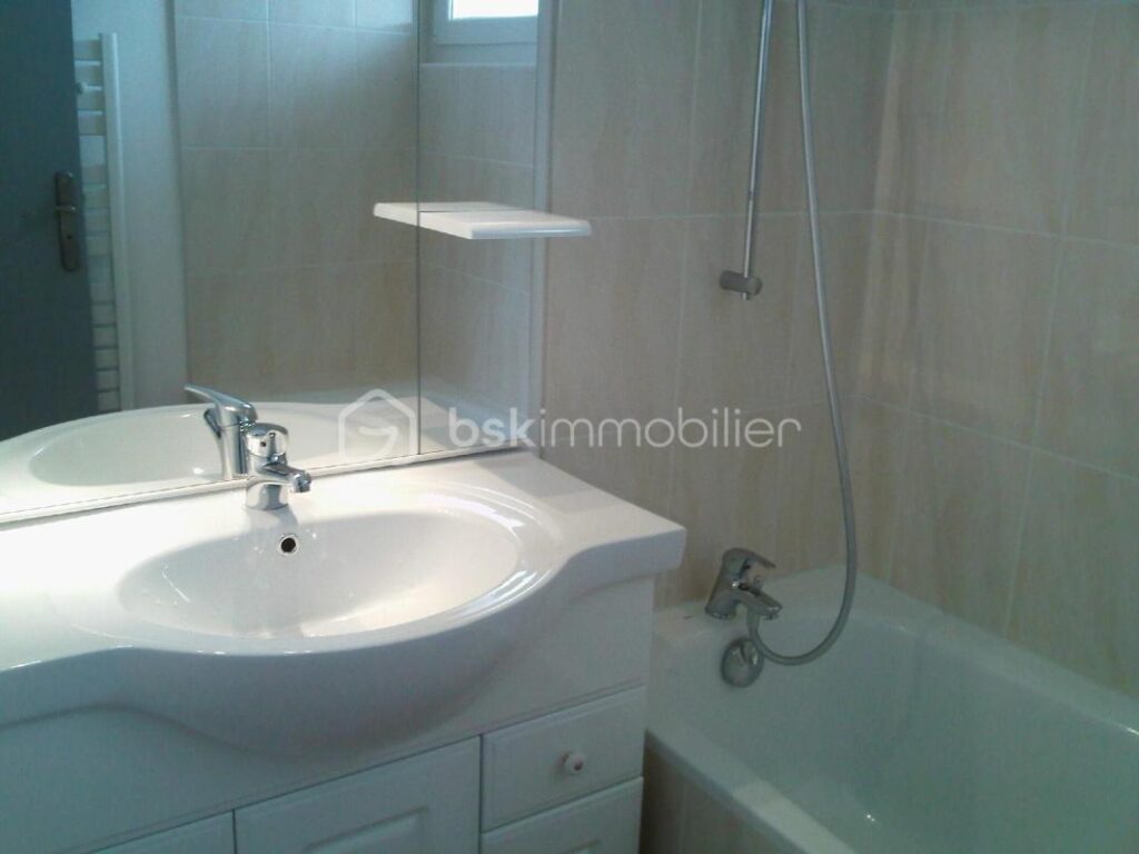 IDEAL INVESTISSEUR appartement T-4 – 4 pièces – 3 chambres – 58 m²