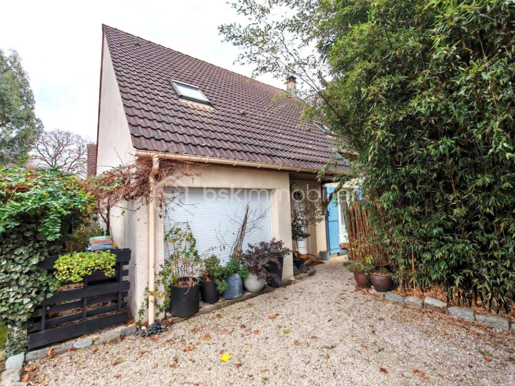 Maison au calme proche de la gare et des commerces – 5 pièces – 3 chambres – 115 m²