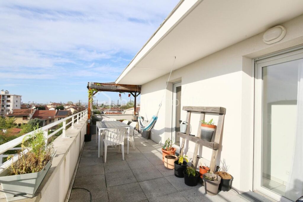 Magnifique T3 avec terrasse exceptionnelle – 3 pièces – 2 chambres – 61 m²