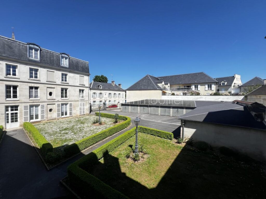 Appartement coup de cœur avec vue dégagée à Crépy-en-Valois – 2 pièces – 1 chambre – 26 m²