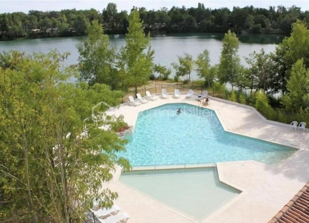 Terrain équipée d&rsquo;un magnifique mobil-home – NR pièces – NR chambres – 200 m²