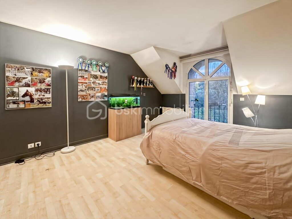 Magnifique demeure – 8 pièces – 5 chambres – 264 m²