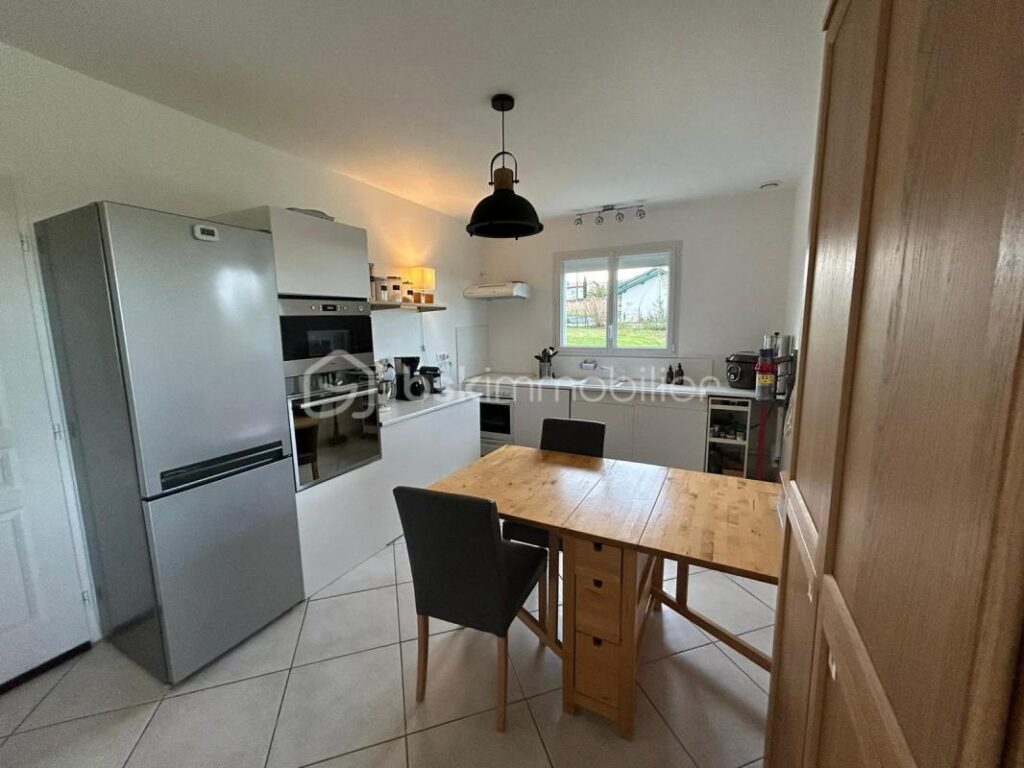 A SAISIR MAISON CONTEMPORAINE – 4 pièces – 3 chambres – 98 m²