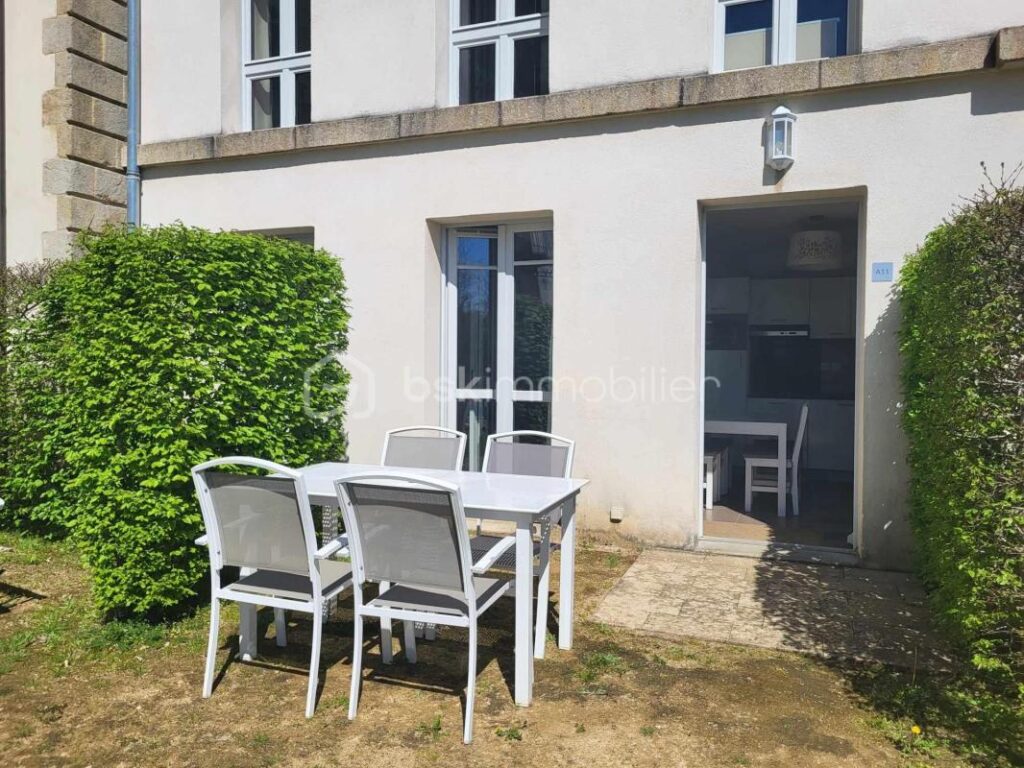 BADEN – GOLFE DU MORBIHAN – APPARTEMENT 35 M² – PISCINE – TERRASSE – 3 pièces – 2 chambres – 34 m²