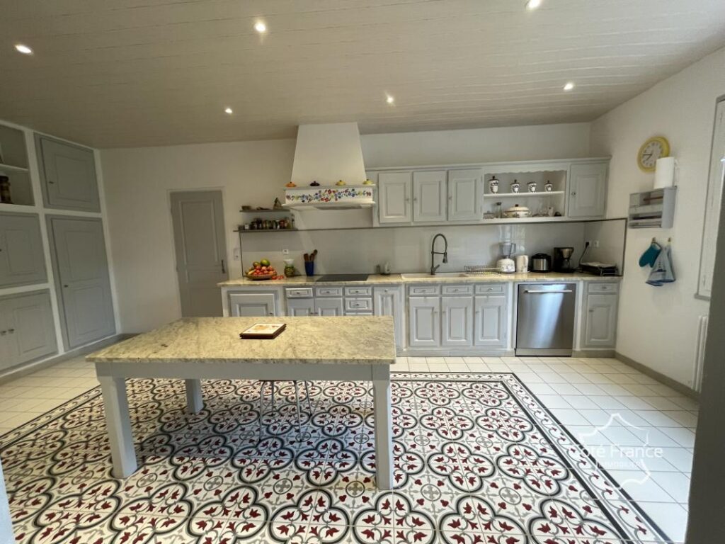 Secteur SALIES DE BEARN: A de 5mn de Salies, Villa autonome – 7 pièces – 4 chambres – 187 m²