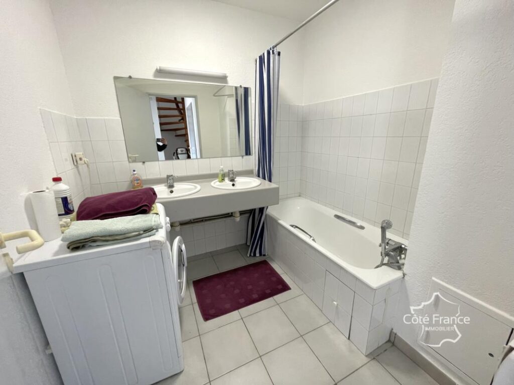 Spacieux Duplex de 2 Chambres sur le QUARTIER SAINT MARTIN – 3 pièces – 2 chambres – 76 m²