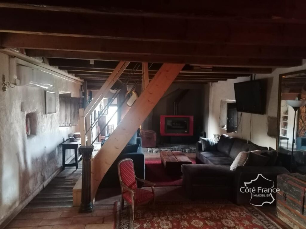 MAS BERGERIE PLEINE NATURE SANS VIS A VIS – 9 pièces – 4 chambres – 250 m²