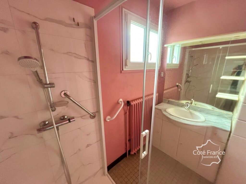 Très belle Maison familiale de 135 m2 avec vaste terrain arb – 6 pièces – 5 chambres – 135 m²