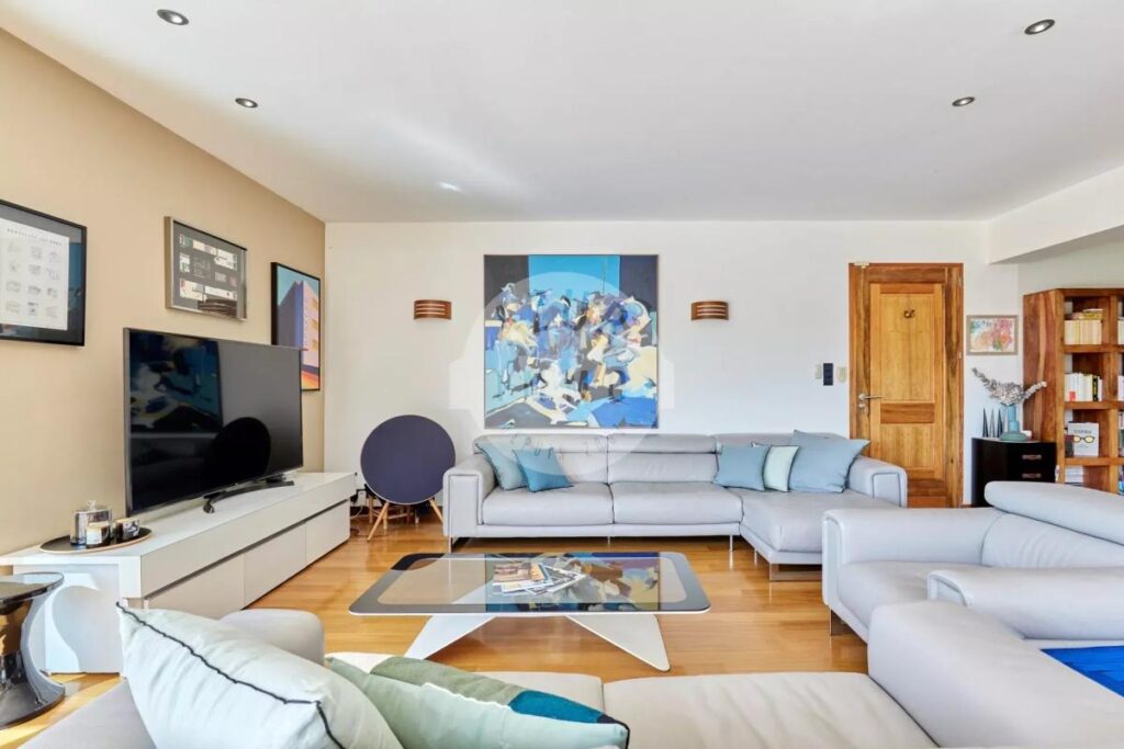 Villa d’exception Domaine privé Lascours – 6 pièces – 4 chambres – 350 m²