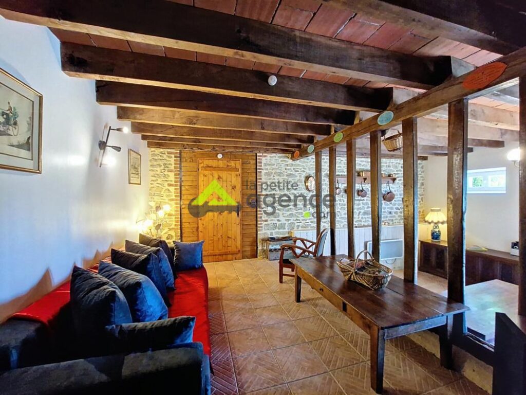 Magnifique Propriété – 270 m2 + Etang – 11 pièces – 8 chambres – 270 m²