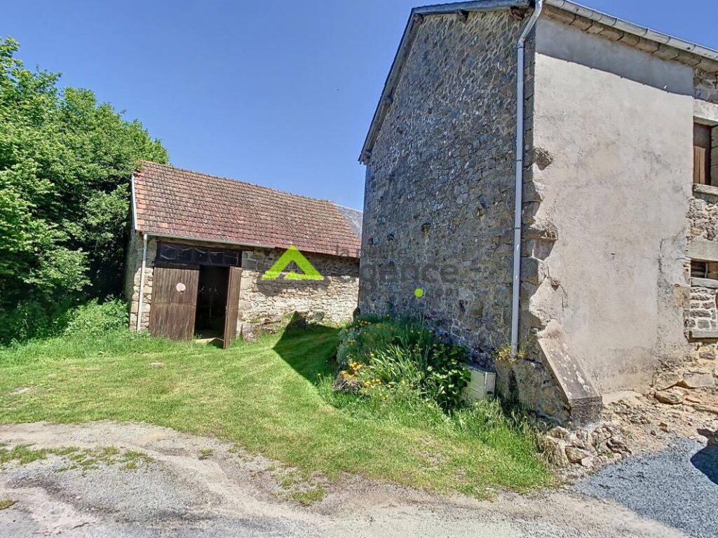 Maison de Village 9 pièces – 216 m2 – 9 pièces – 4 chambres – 216 m²