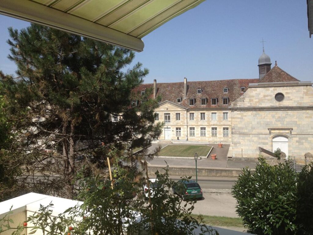 Appartement Besancon 5 pièce(s) 127 m2 – 5 pièces – 3 chambres – 127 m²