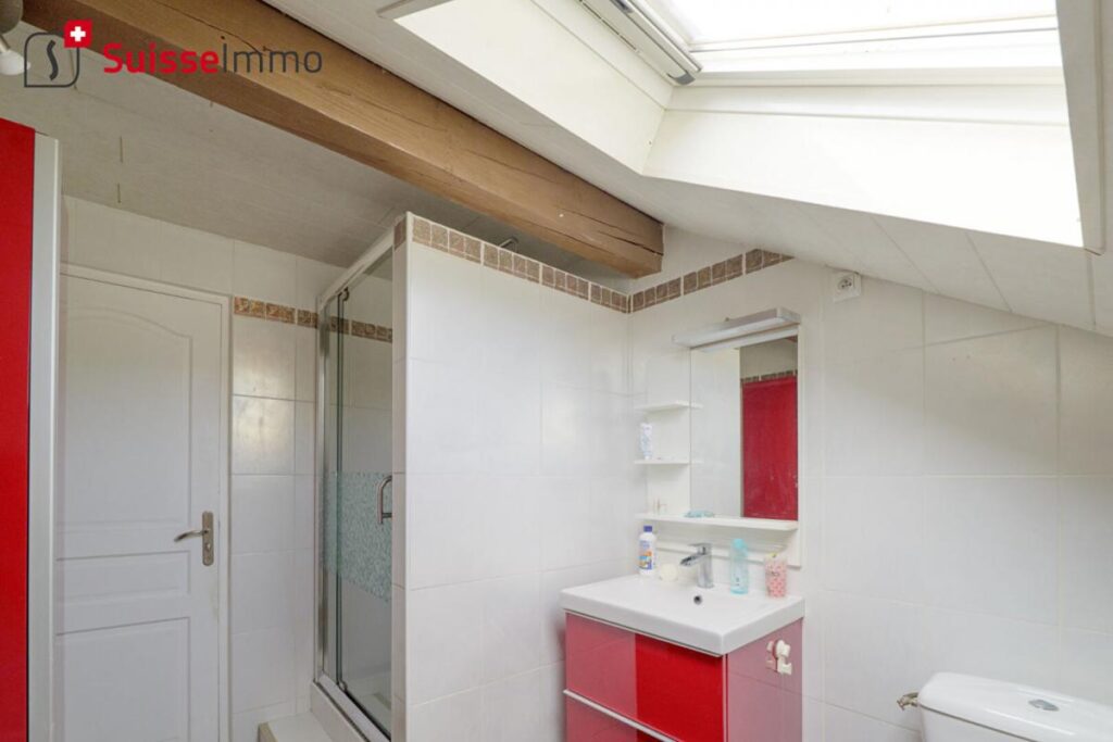 Maison Feche L’Eglise – 9 pièce(s) -188 m2 – 9 pièces – 5 chambres – 188 m²