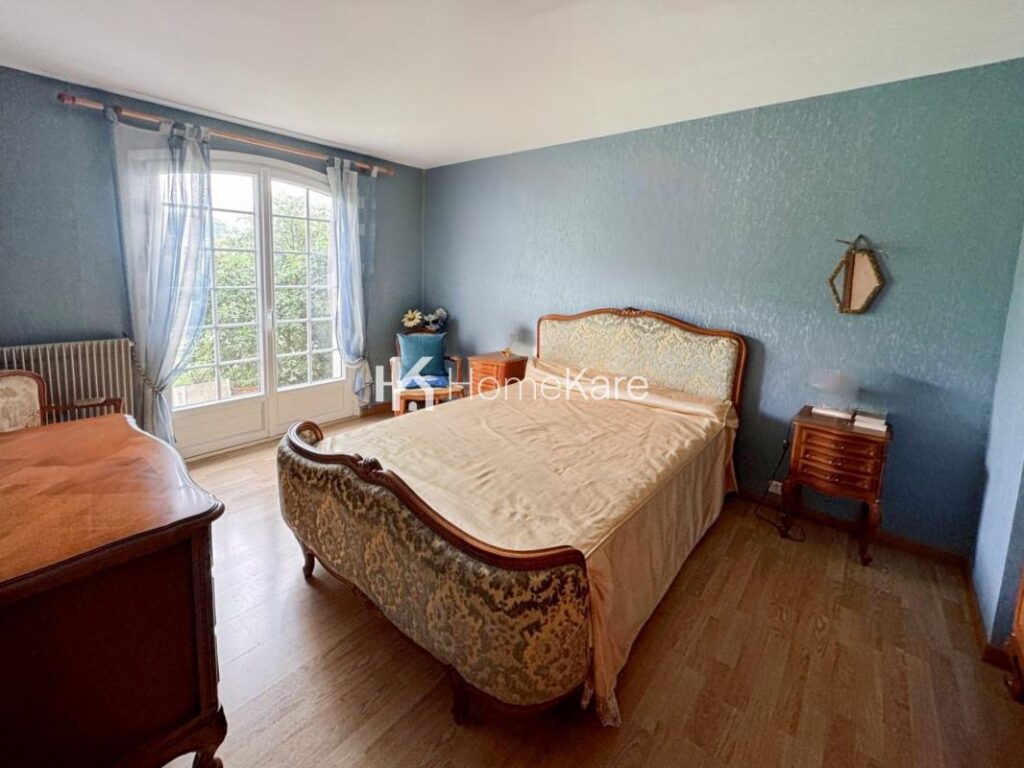 MAISON A HAUT POTENTIEL – 6 pièces – 5 chambres – 180 m²