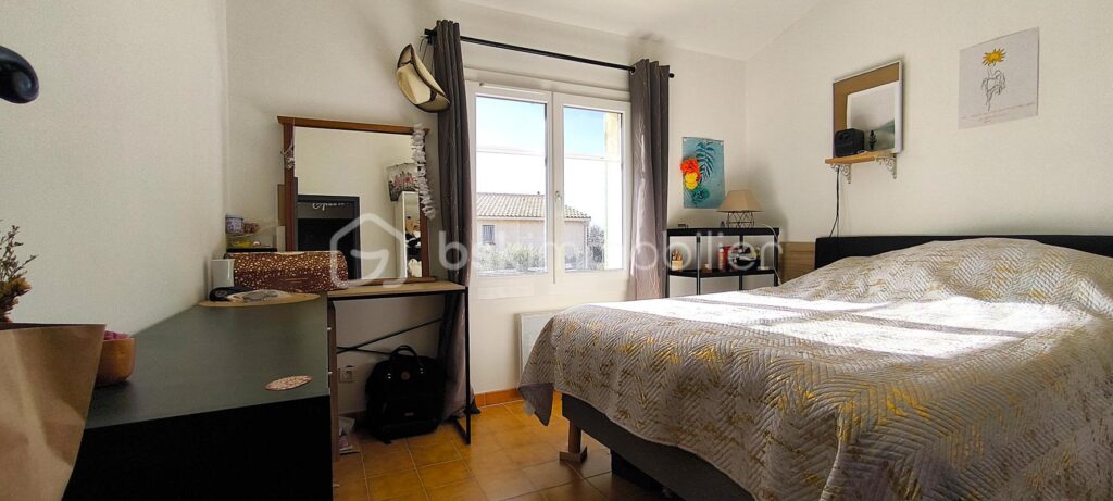 MAISON DE 5 PIÈCES DE 102 M2 HABITABLE , SUR UN ÉTAGE , AVEC 4 CHAMBRES , UN GARAGE ET UN JARDIN SUR SALON DE PROVENCE – 5 pièces – 4 chambres – 102 m²