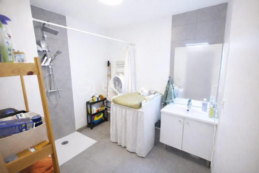 T4 Appartement familial avec terrasses et jardin – 4 pièces – 3 chambres – 74 m²