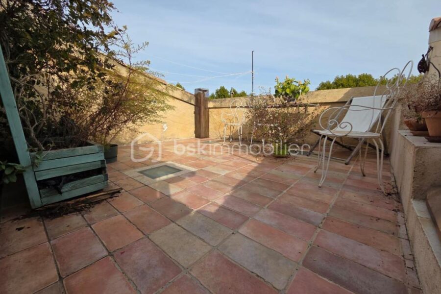Maison à vendre à Cereste