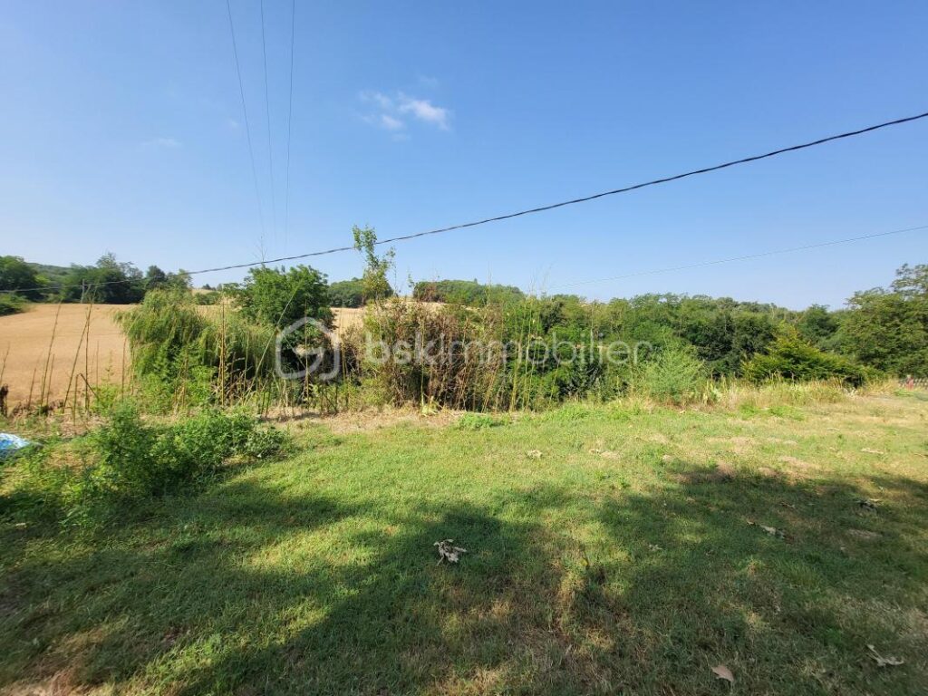 Maison T13 269 m2 – 12 pièces – 6 chambres – 269 m²