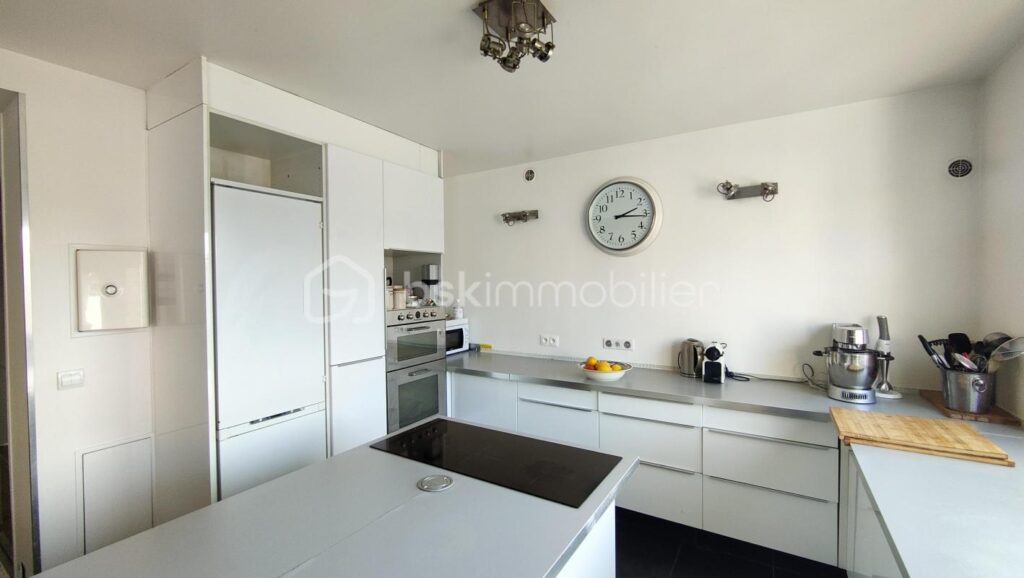 Noisy-Le-Sec – Triangle d’Or– 3 chambres avec Balcons & Box – 4 pièces – 3 chambres – 113 m²