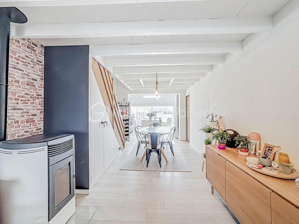 Villa T5 – 106 m² – Vue exceptionnelle sur les étangs – Appartement indépendant – DPE B – 5 pièces – 4 chambres – 106 m²